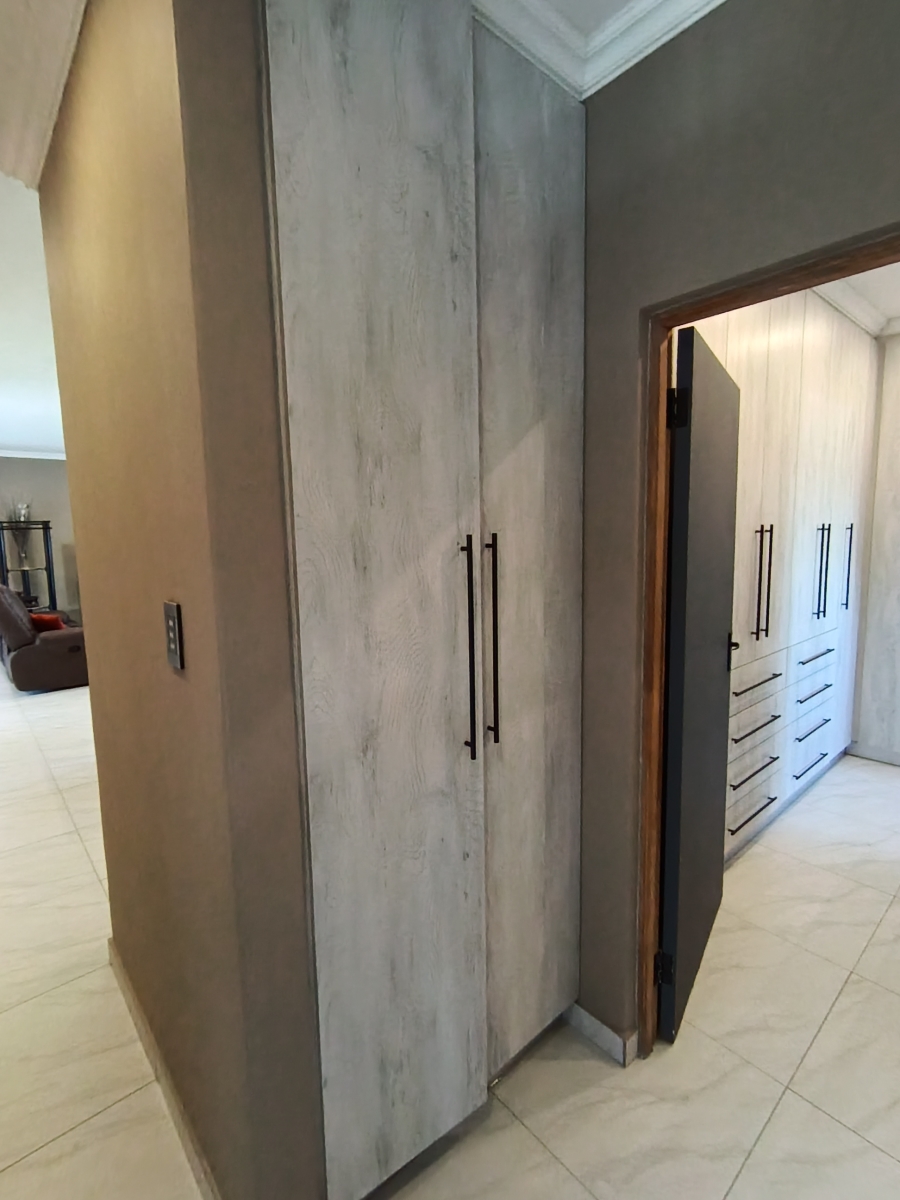 3 Bedroom Property for Sale in Wavecrest Eastern Cape